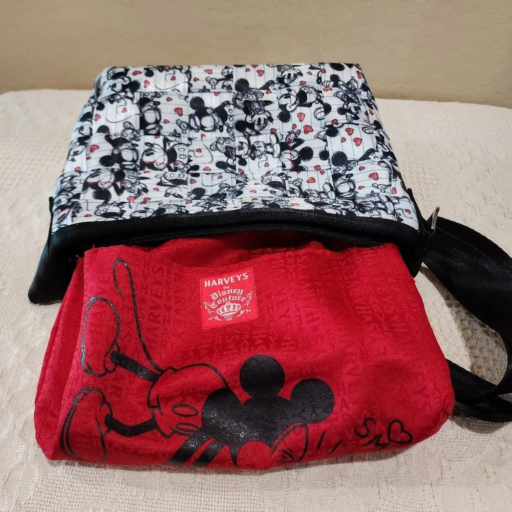 Disney Couture Mickey Minnie Sweethearts Love Black White Purse Harveys Seatbelt